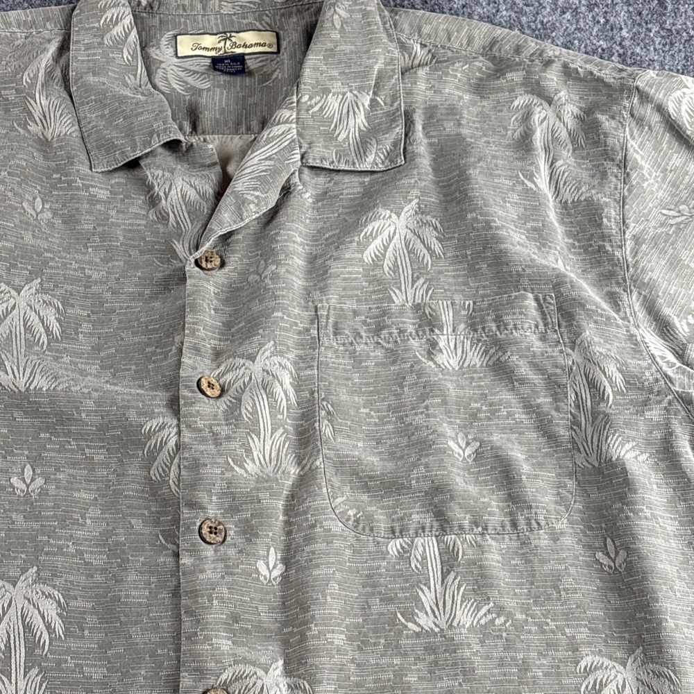 Tommy Bahama XL Silk Hawaiian Aloha Shirt Light Green Palms Jacquard Camp Mens